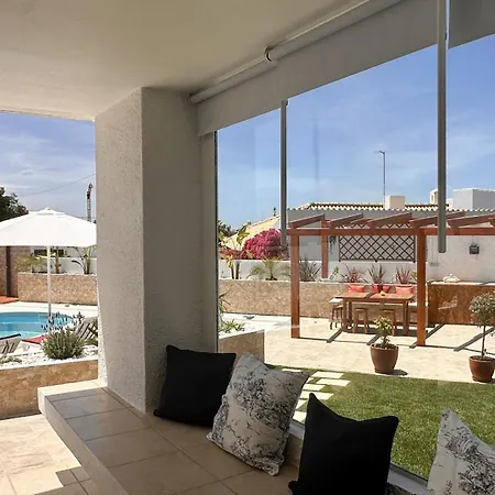 וילה Buganvilia - Private Pool - 6 Guests -